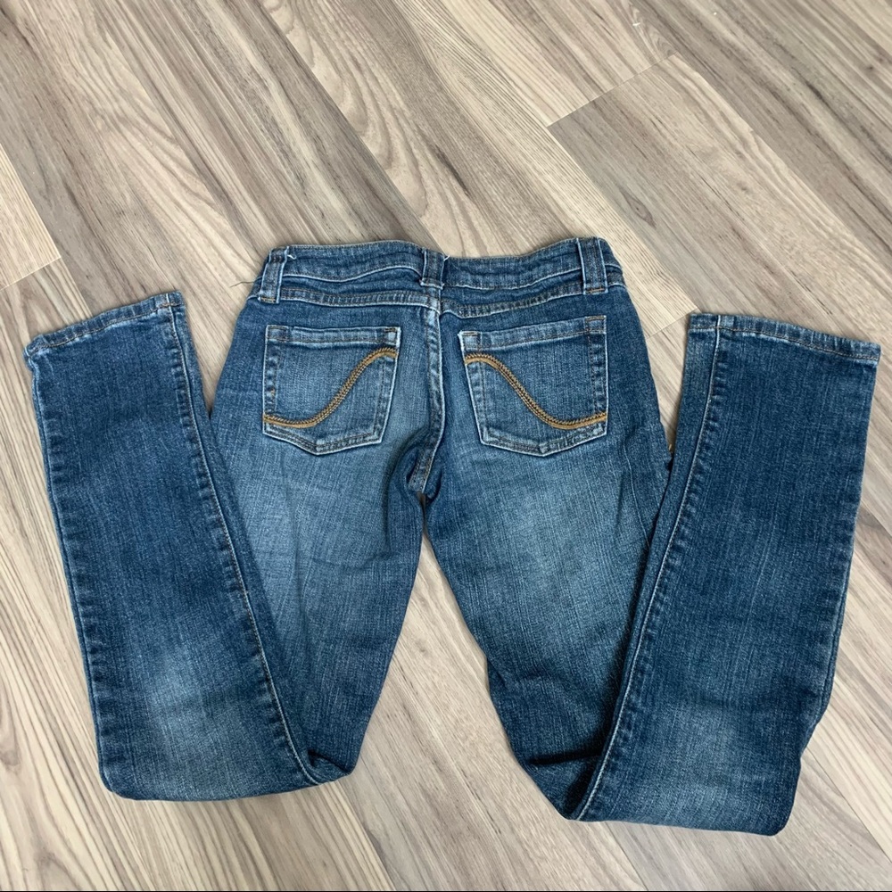 Low rise jeans